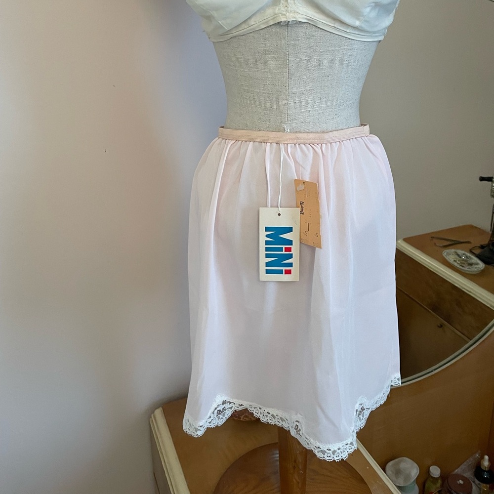 Pale Pink 1960s Vintage Half Slip Mini NWT Size Small